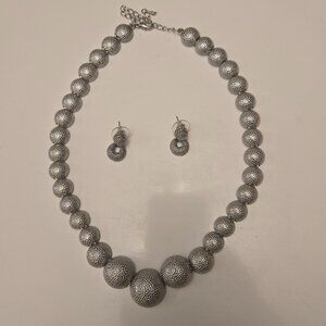 Silver Plated Embossed Gradient Half Ball Beads Necklace - 18 Inches